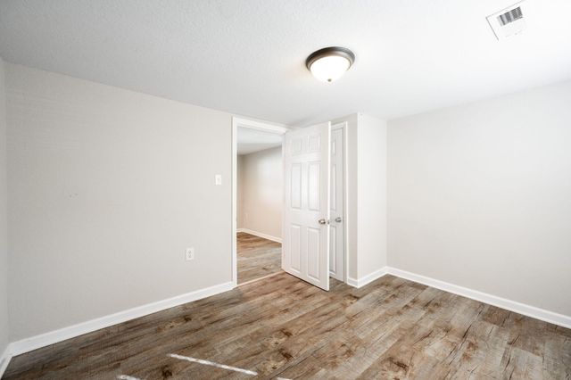 276 S Center Street, Rossville, GA 30741