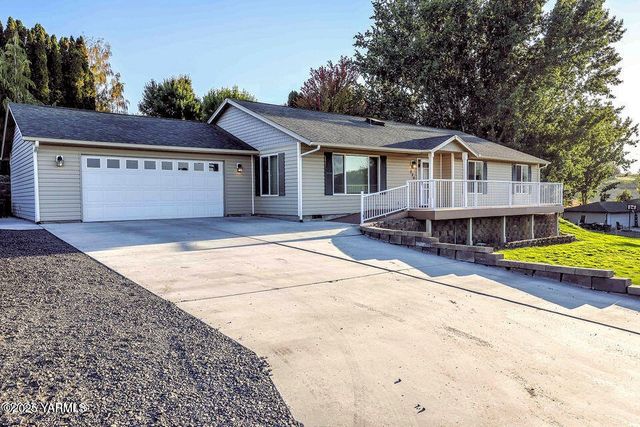 320 Westridge Rd, Selah, WA 98942