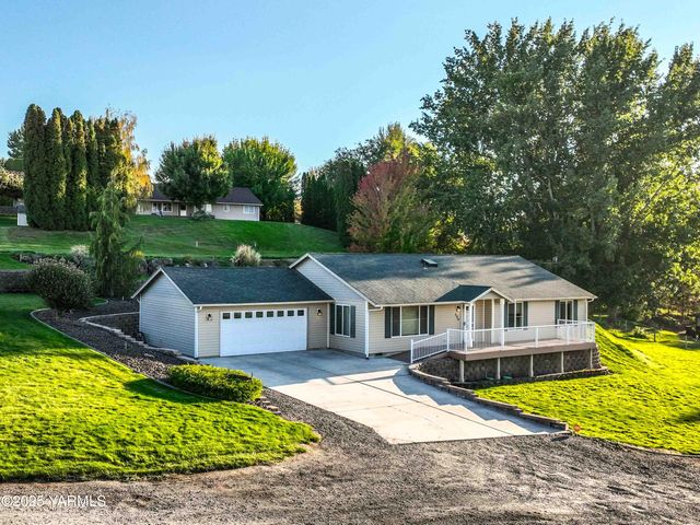 320 Westridge Rd, Selah, WA 98942