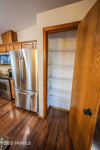 320 Westridge Rd, Selah, WA 98942