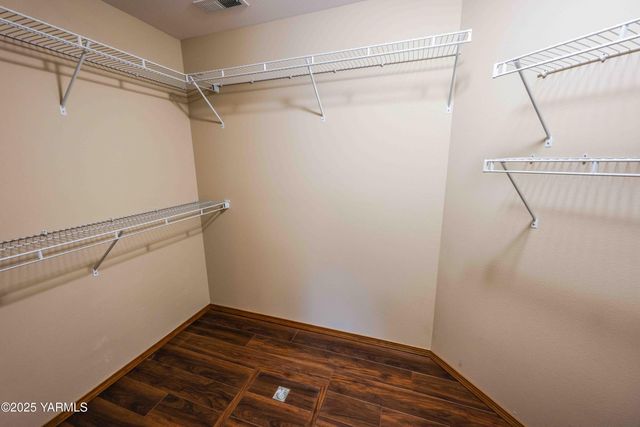 320 Westridge Rd, Selah, WA 98942