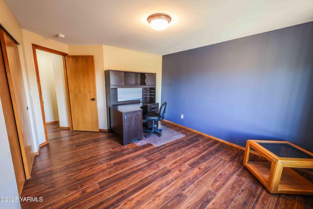 320 Westridge Rd, Selah, WA 98942