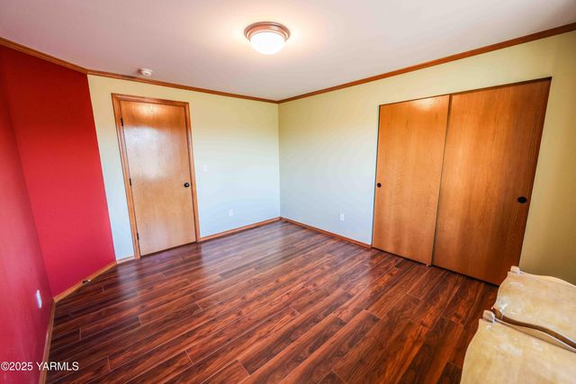 320 Westridge Rd, Selah, WA 98942