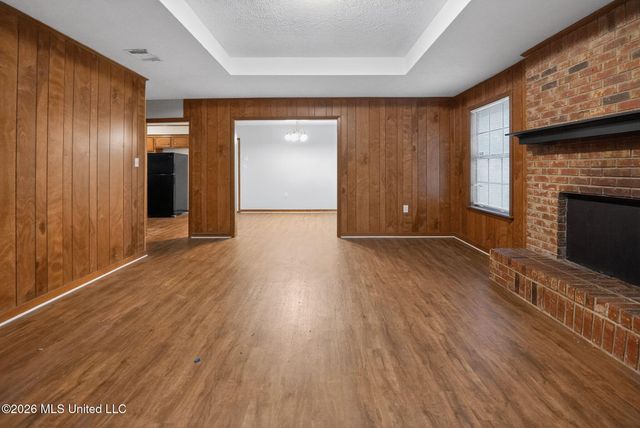 2137 Thousand Oaks Drive, Jackson, MS 39212