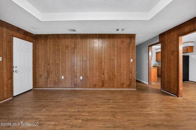 2137 Thousand Oaks Drive, Jackson, MS 39212