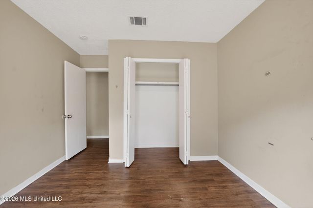 2137 Thousand Oaks Drive, Jackson, MS 39212