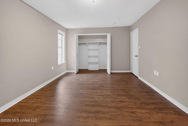 2137 Thousand Oaks Drive, Jackson, MS 39212