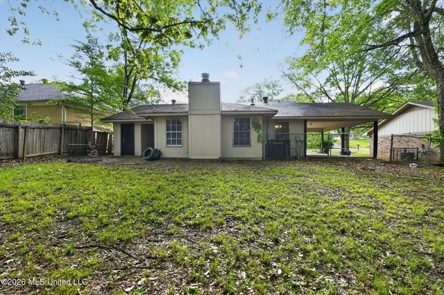 2137 Thousand Oaks Drive, Jackson, MS 39212
