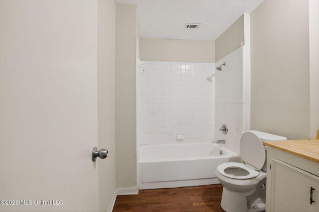 2137 Thousand Oaks Drive, Jackson, MS 39212