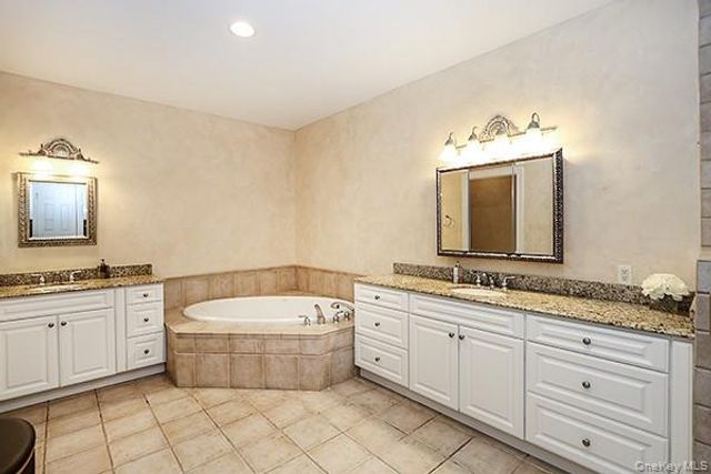 163 Altessa Boulevard, Melville, NY 11747
