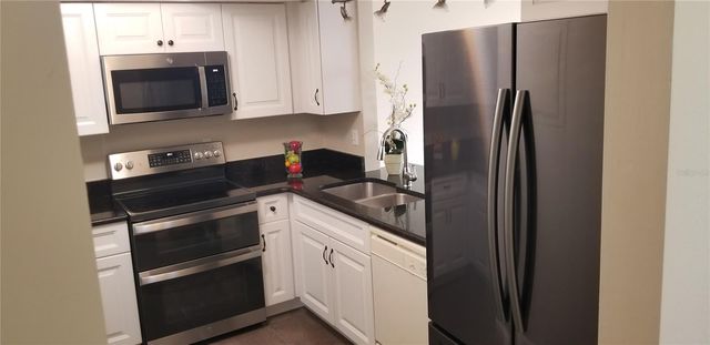 422 S NETHERWOOD CRESCENT, Altamonte Springs, FL 32714