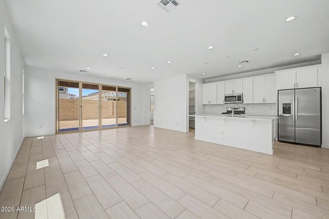 8038 W GRANADA Road, Phoenix, AZ 85035