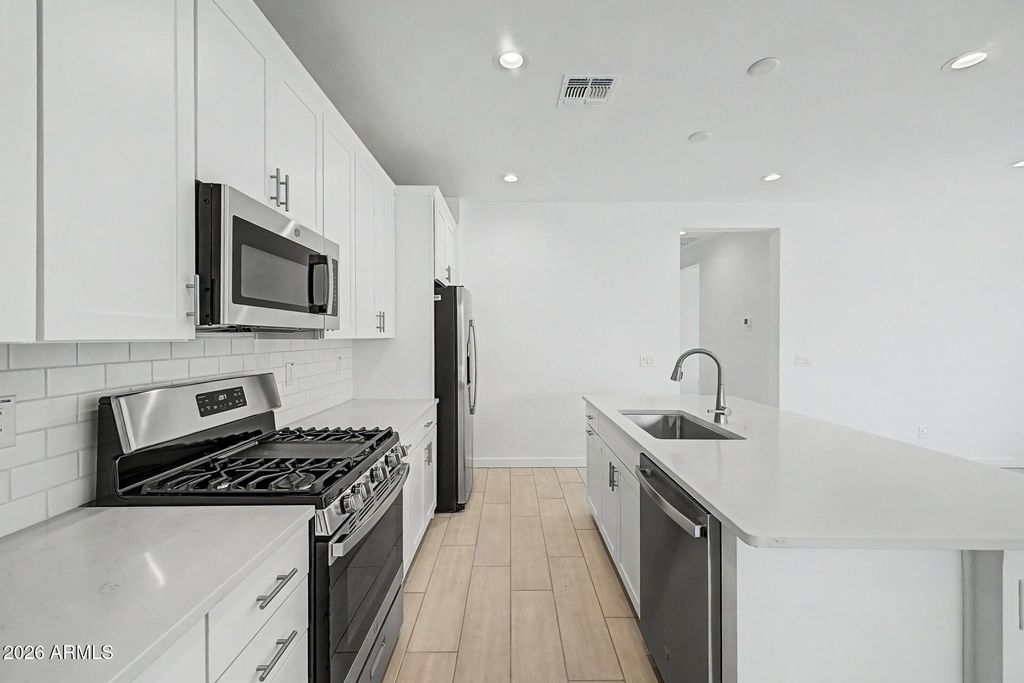8038 W GRANADA Road, Phoenix, AZ 85035 — photo 5