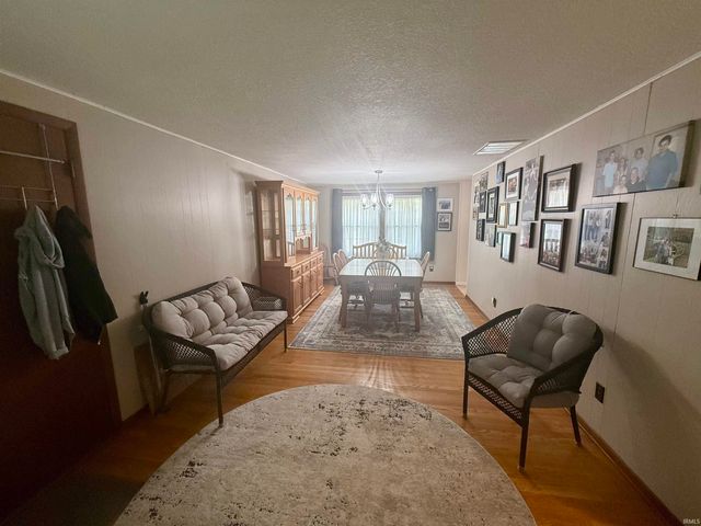 5815 Aloha Drive, Fort Wayne, IN 46815