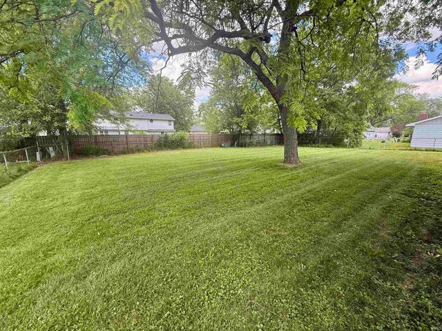 5815 Aloha Drive, Fort Wayne, IN 46815