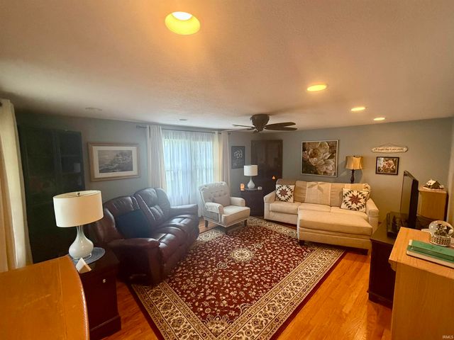5815 Aloha Drive, Fort Wayne, IN 46815