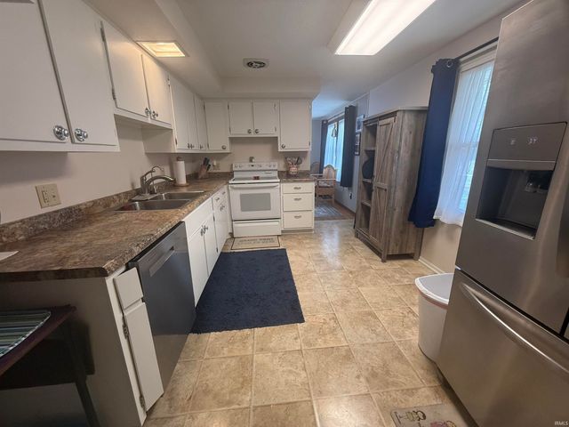 5815 Aloha Drive, Fort Wayne, IN 46815