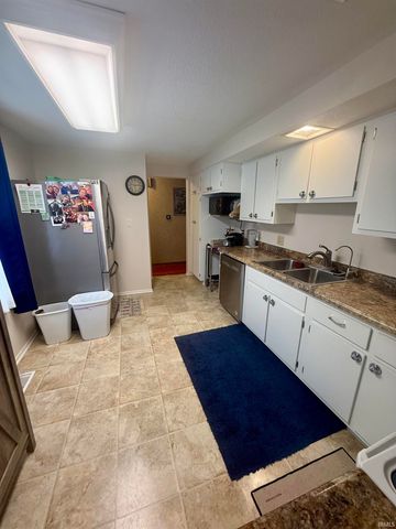5815 Aloha Drive, Fort Wayne, IN 46815