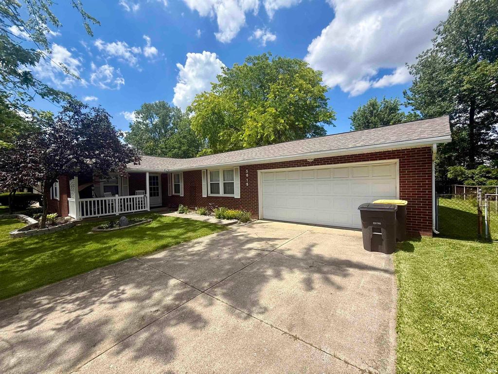 5815 Aloha Drive, Fort Wayne, IN 46815