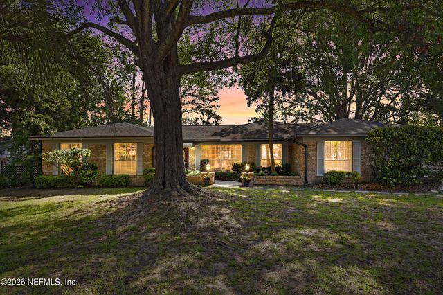 1361 BLACKHAWK Trail E, Jacksonville, FL 32225