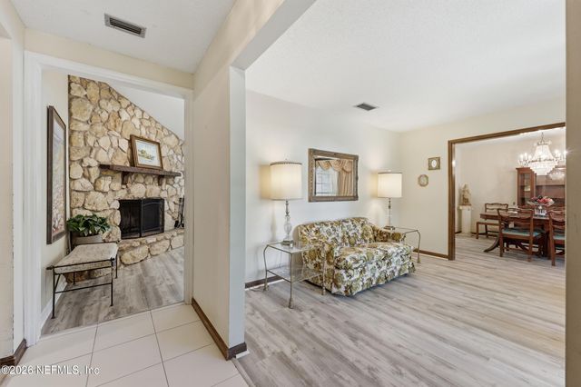 1361 BLACKHAWK Trail E, Jacksonville, FL 32225