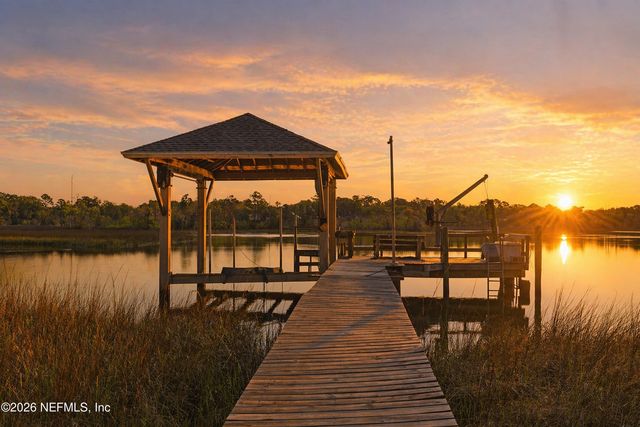 1361 BLACKHAWK Trail E, Jacksonville, FL 32225