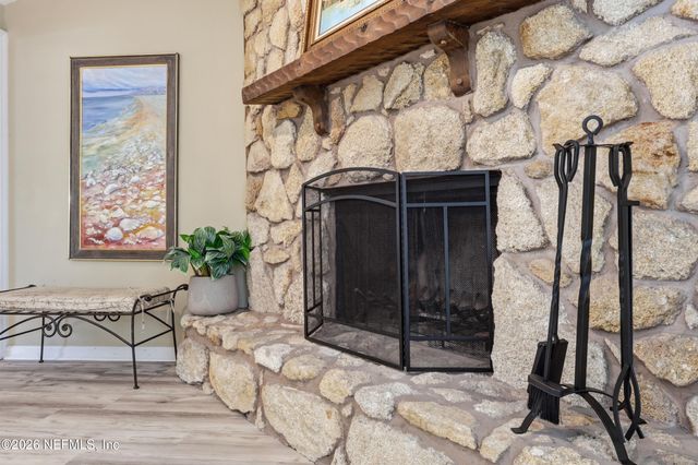 1361 BLACKHAWK Trail E, Jacksonville, FL 32225