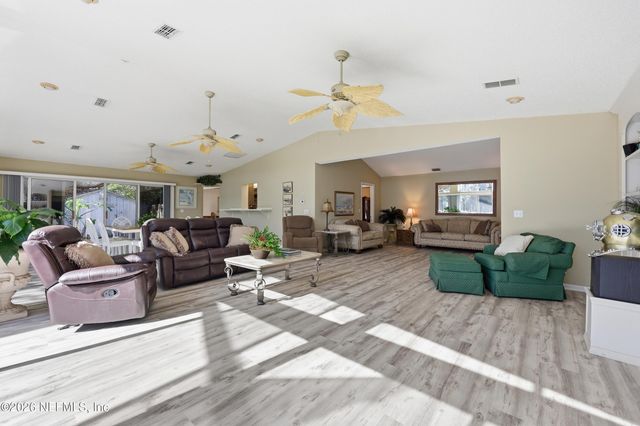 1361 BLACKHAWK Trail E, Jacksonville, FL 32225