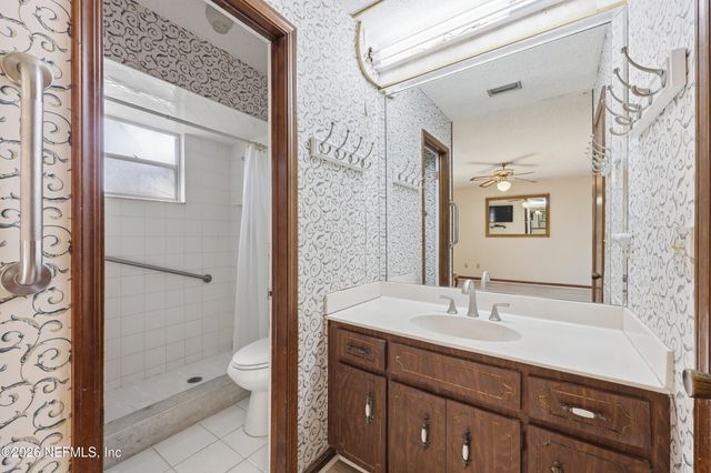 1361 BLACKHAWK Trail E, Jacksonville, FL 32225