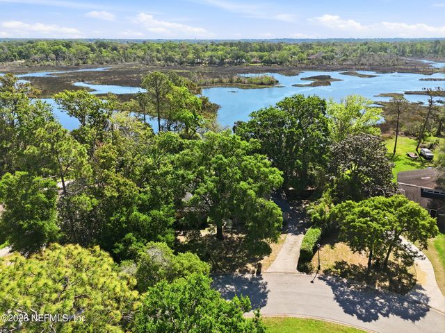 1361 BLACKHAWK Trail E, Jacksonville, FL 32225