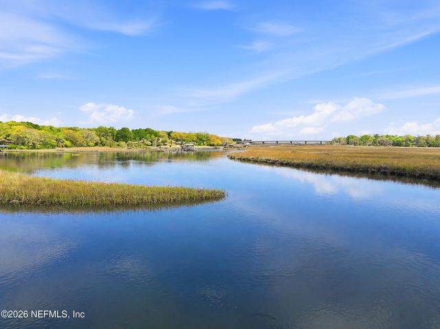 1361 BLACKHAWK Trail E, Jacksonville, FL 32225