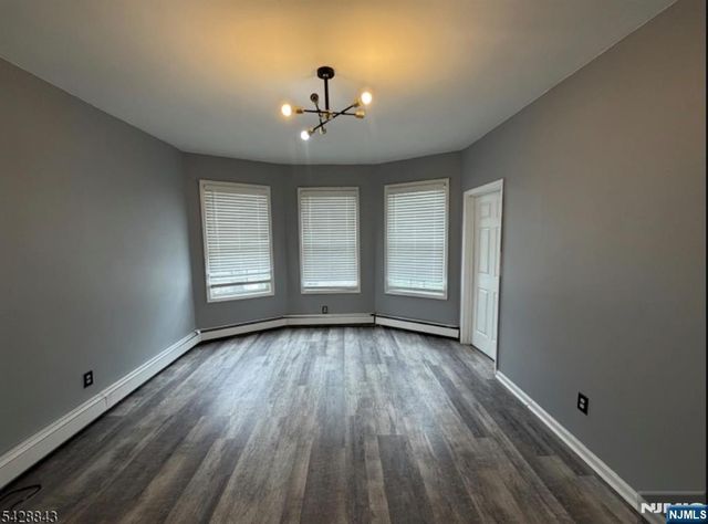 280 6th Street, Newark, NJ 07103