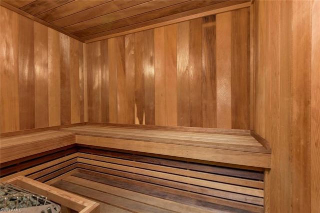 6101 Pelican Bay BLVD # 1805, Naples, FL 34108