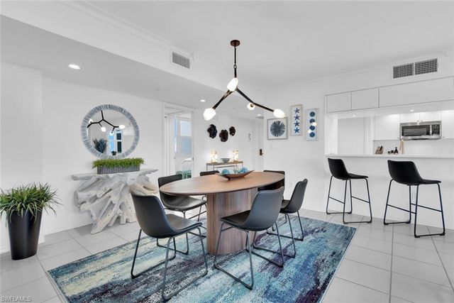 6101 Pelican Bay BLVD # 1805, Naples, FL 34108