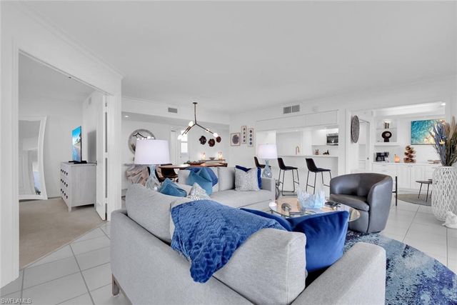 6101 Pelican Bay BLVD # 1805, Naples, FL 34108