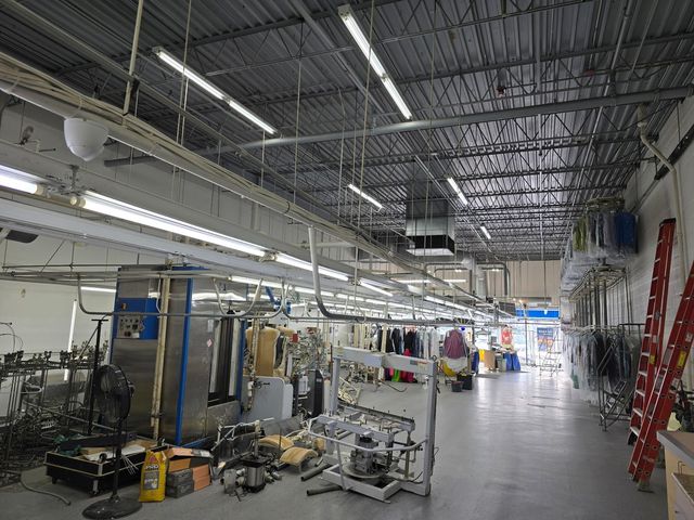 1240 E Dundee Road, Palatine, IL 60074