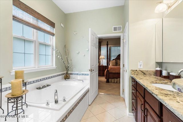 11 Sunningdale Court 11, Jackson, NJ 08527