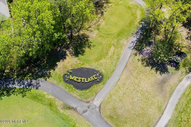 11 Sunningdale Court 11, Jackson, NJ 08527