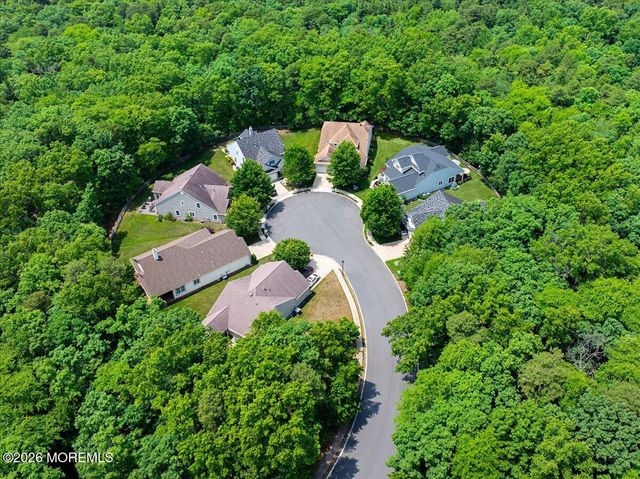 11 Sunningdale Court 11, Jackson, NJ 08527