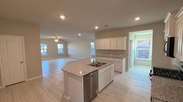 8508 HOLLYMEAD Lane, Fort Worth, TX 76131