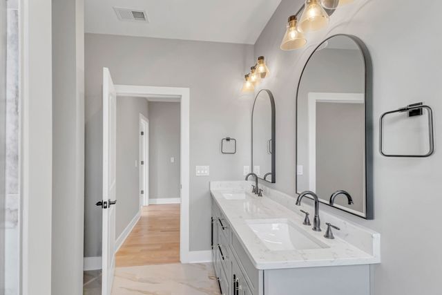 2205 Kayla Dr, Goodlettsville, TN 37072