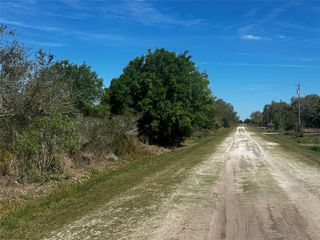 19093 NW 302nd St, Okeechobee, FL 34972