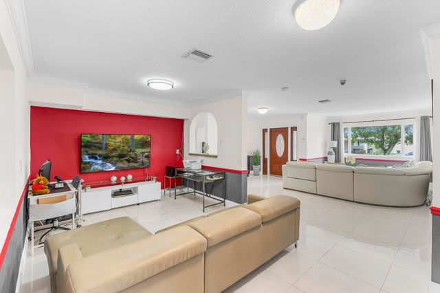 321 N 72nd Terrace, Hollywood, FL 33024
