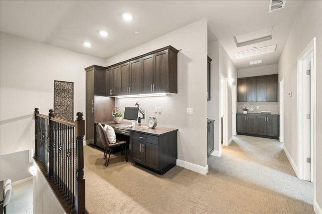 3145 Demartini Dr, Roseville, CA 95661