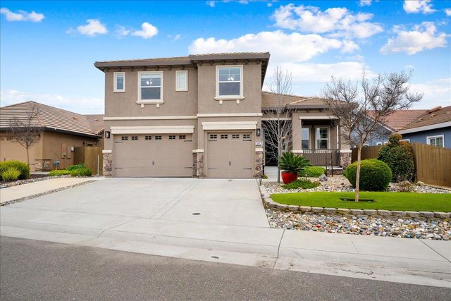 3145 Demartini Dr, Roseville, CA 95661