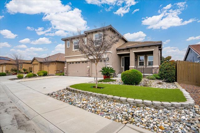 3145 Demartini Dr, Roseville, CA 95661