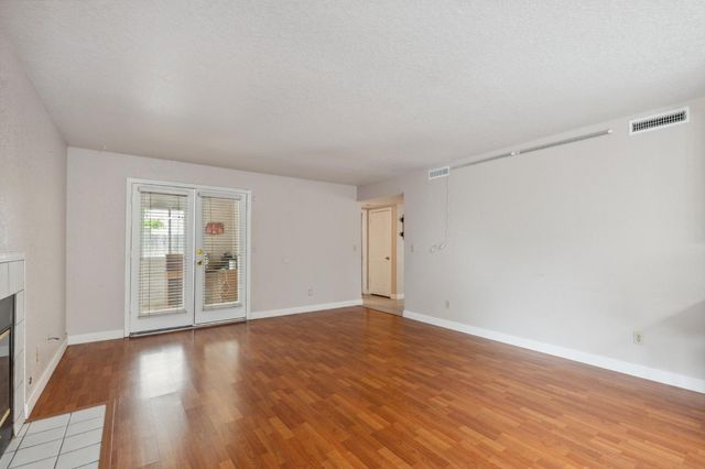 4129 W Regency Avenue, Fresno, CA 93722