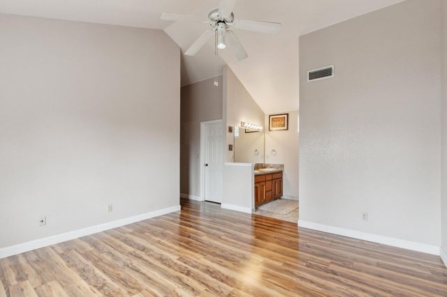 4129 W Regency Avenue, Fresno, CA 93722