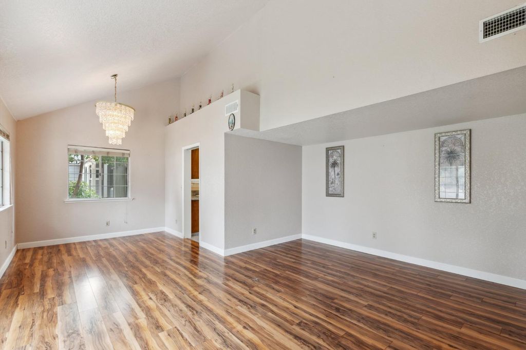 Image 4 of property listing at 4129 W Regency Avenue, Fresno, CA 93722