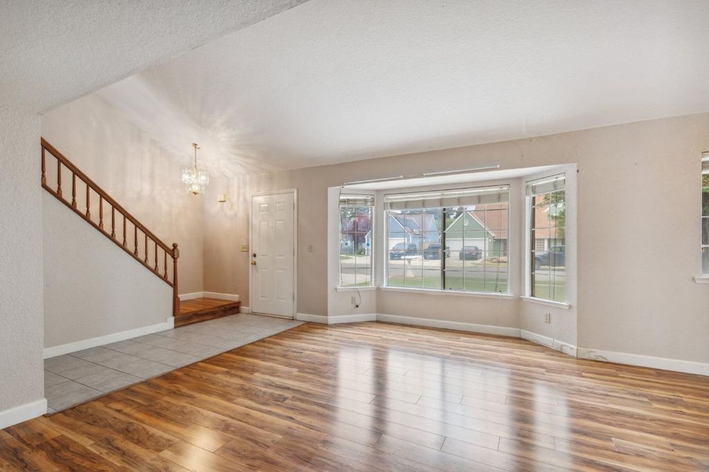 Image 5 of property listing at 4129 W Regency Avenue, Fresno, CA 93722